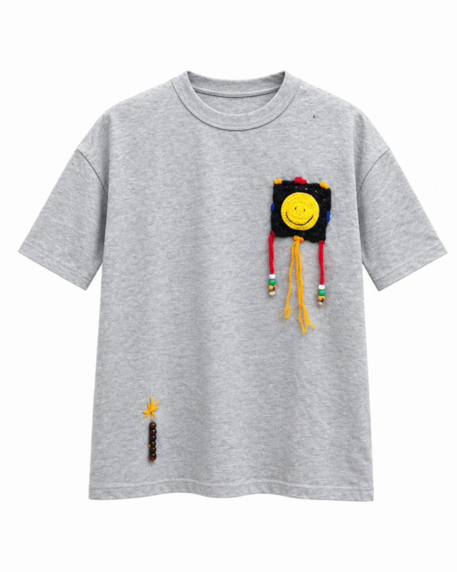 IAN CARSON PATCH SMILE TEE